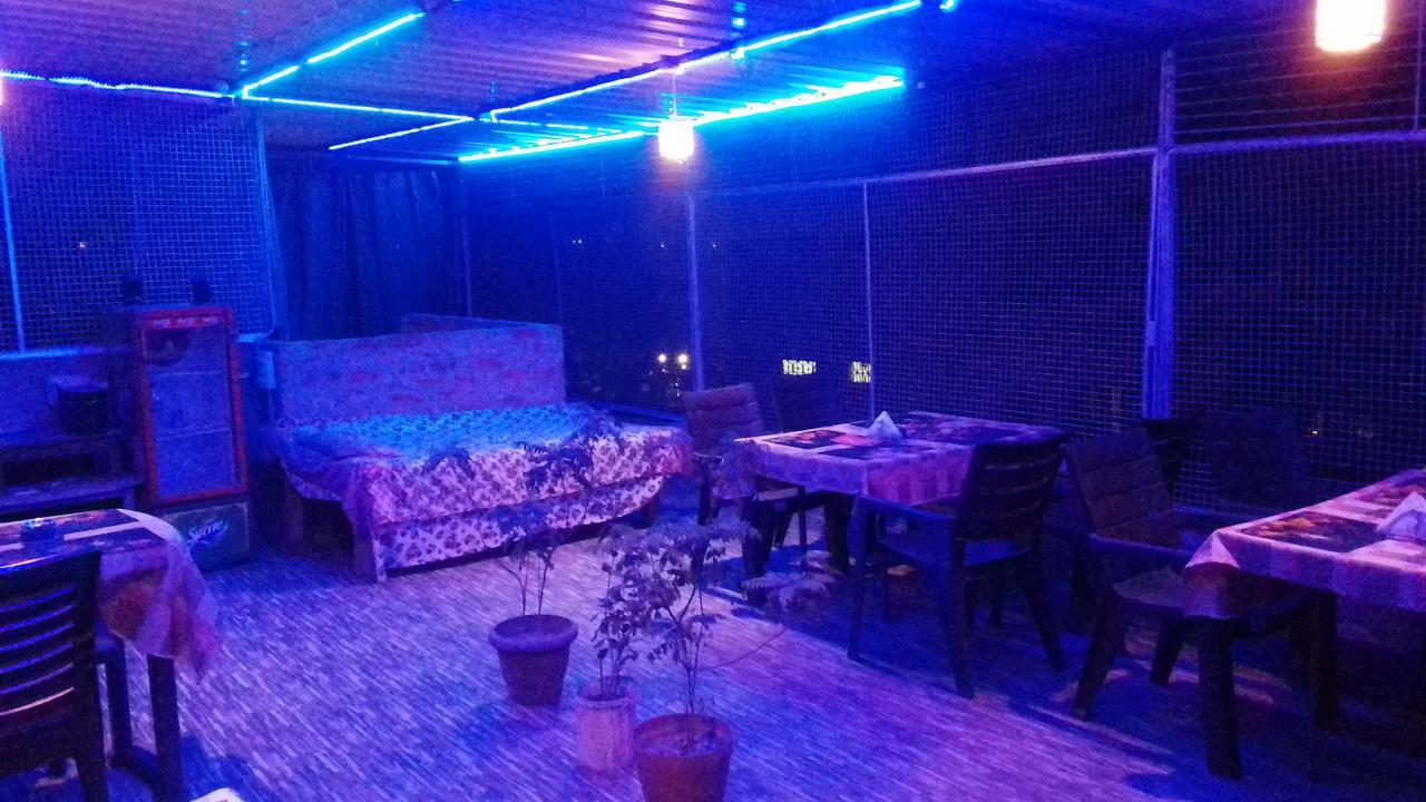 Buddha Guest House พาราณสี ภายนอก รูปภาพ