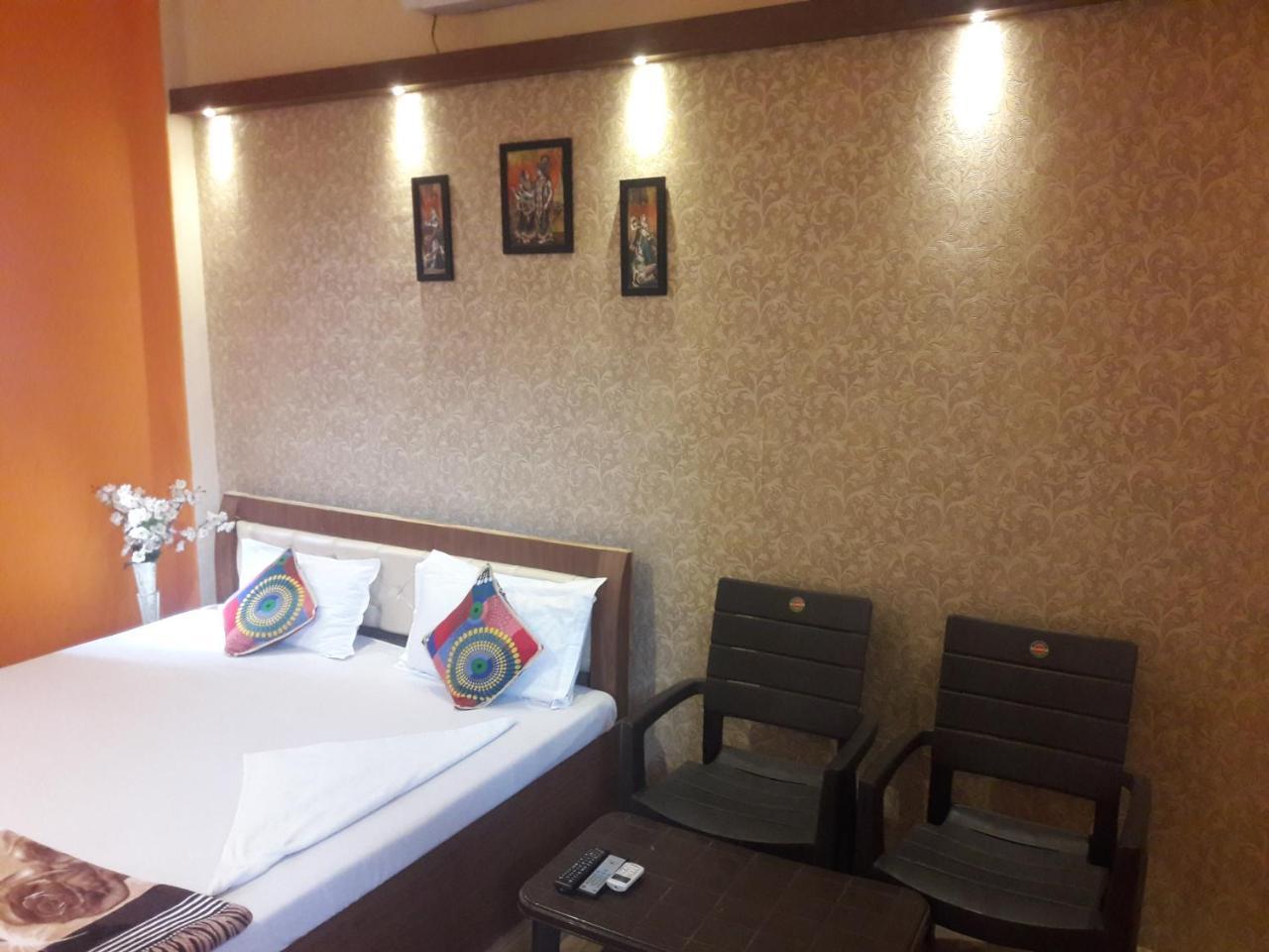 Buddha Guest House พาราณสี ภายนอก รูปภาพ