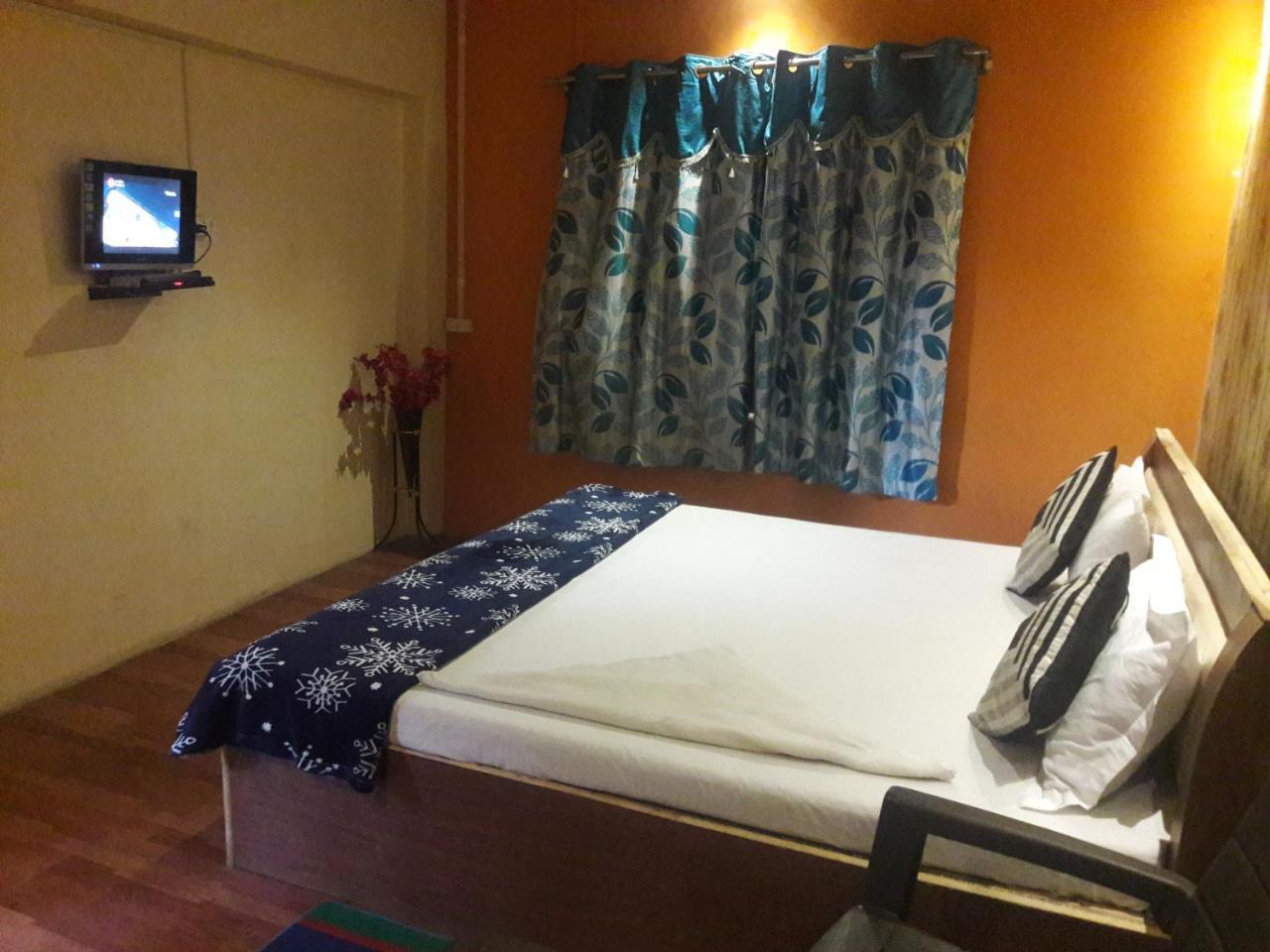 Buddha Guest House พาราณสี ภายนอก รูปภาพ